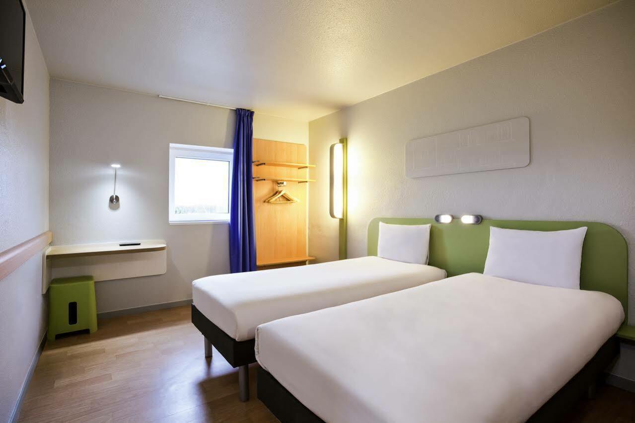 ibis budget Grigny Centre Eksteriør billede